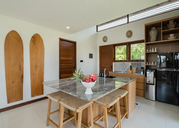 Treetop 5 - Traditional, Modern 3-story W Ocean Views * Uluwatu (Bali)